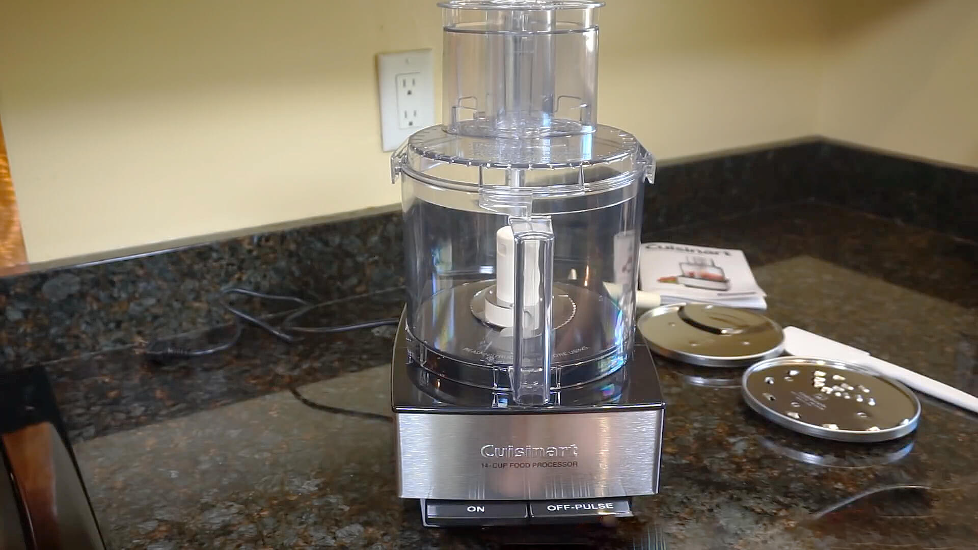 Hands On Review of Cuisinart DFP-14BCNY Food Processor