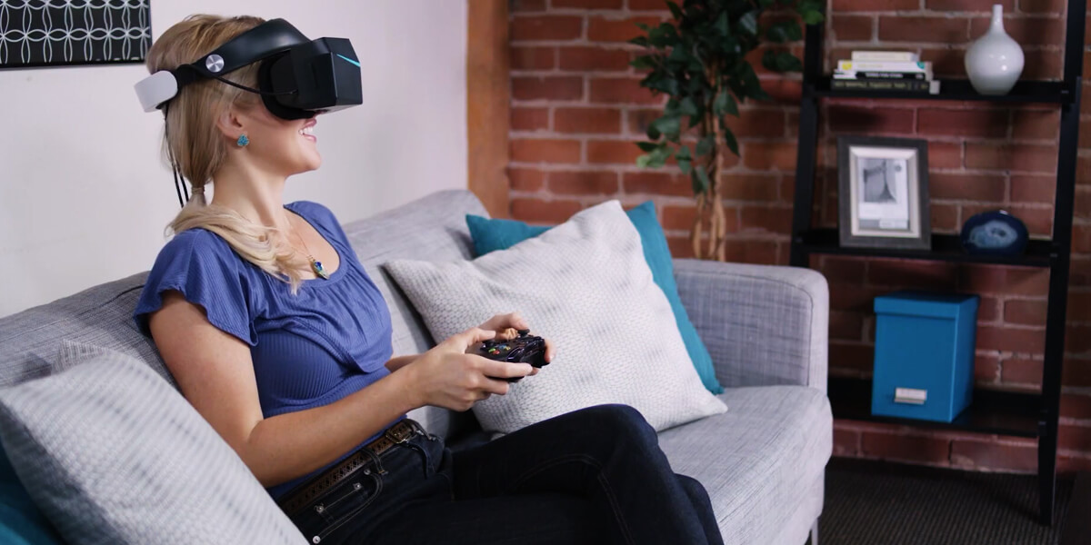 women-wearing-VR-headset